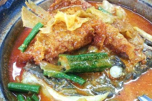 Spicy Singaporean Fish Head Curry Recipe