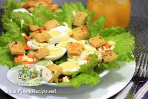 Egg Lettuce Salad with Garlic Herb Croutons