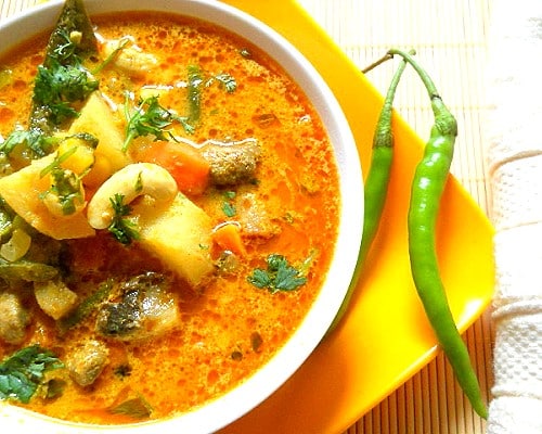 Indian Sambar (Vegetable Stew) 