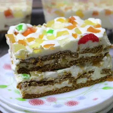 Fruit Cocktail Graham Float