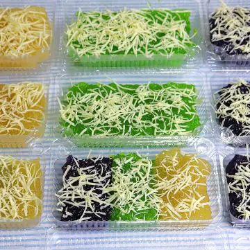 Assorted Flavors Pichi Pichi with Cheese toppings