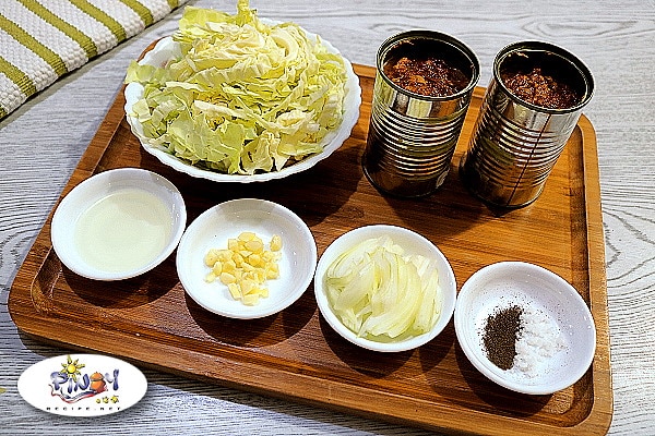 Ingredients of Corned Beef with Repolyo