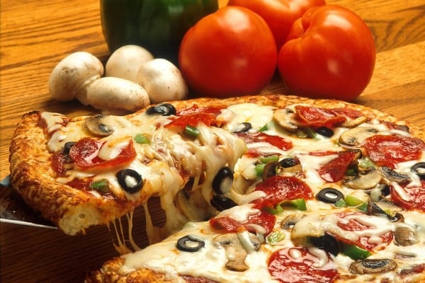 Mozzarella Cheese Pizza Recipe