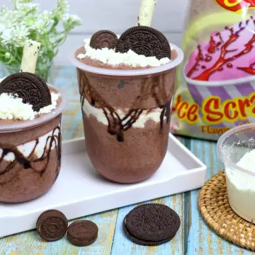 inJoy Chocolate Scramble with Oreo and Wafer Sticks