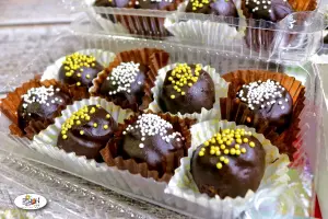 No-Bake Chocolate Peanut Butter Balls