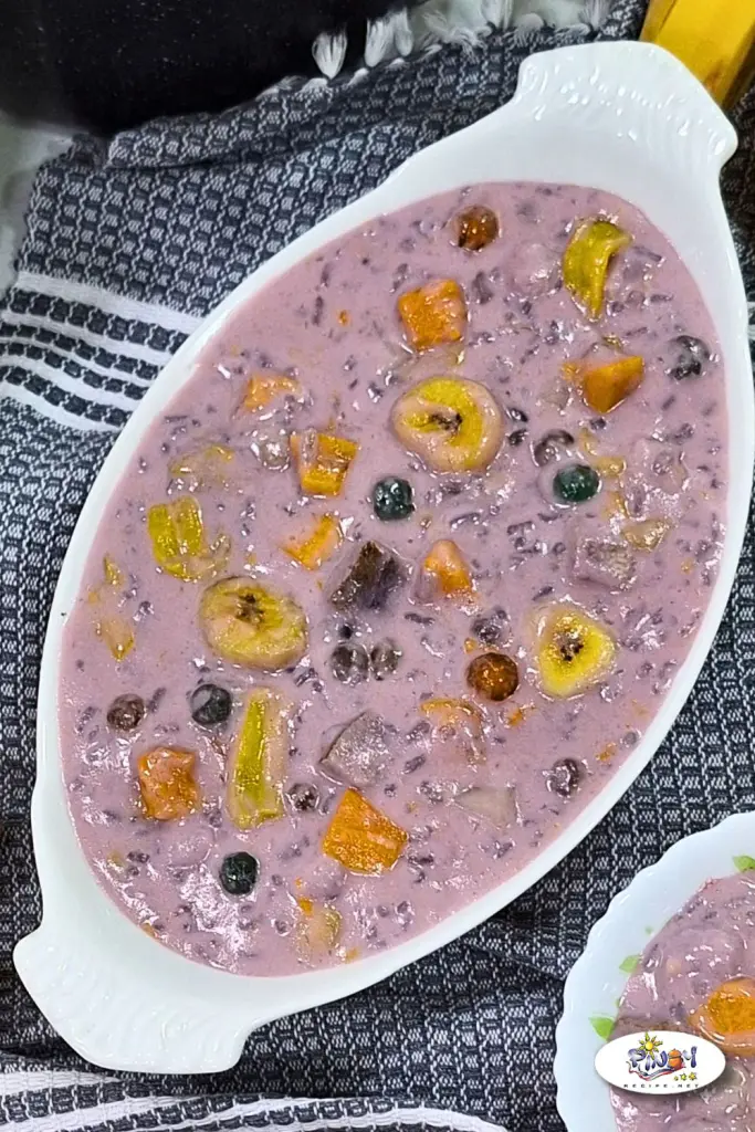 Binignit in a large bowl
